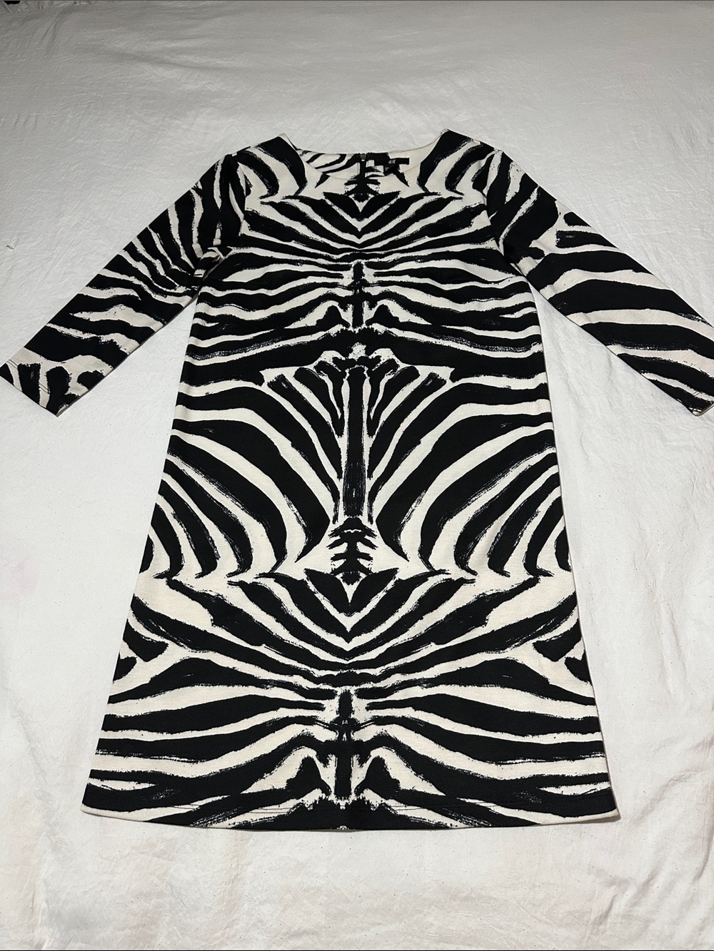 H&M Black and White Zebra-Print Long Sleeve Shift Dress